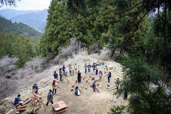 Académie des savoir-faire « le bois » : workshop printemps, forêt d’Okutama, Tokyo (Japon), 2022
